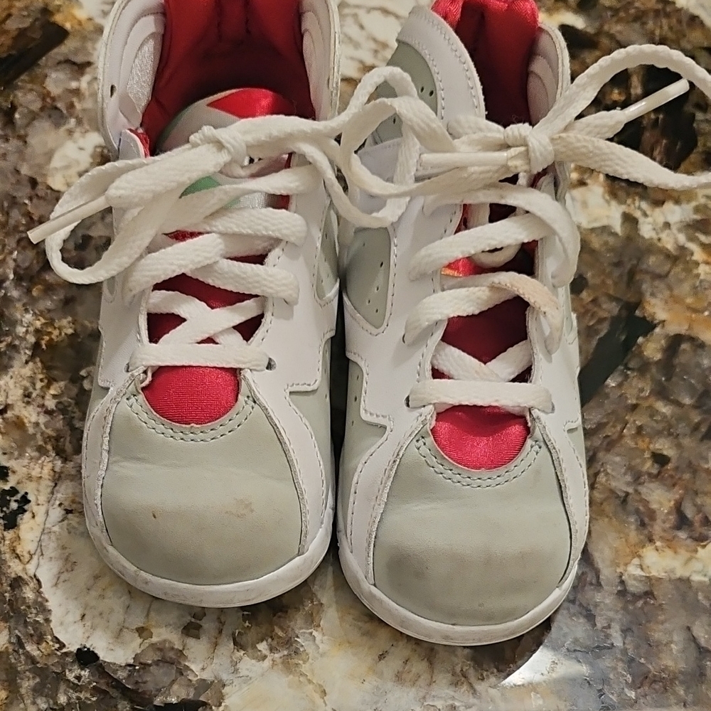 Jordan Kids Sneakers - White and Red